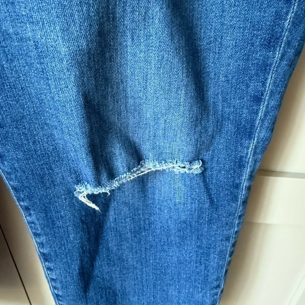 EUC Madewell Curvy High-Rise Distressed Skinny Crop Jeans SZ 34P (14-16)